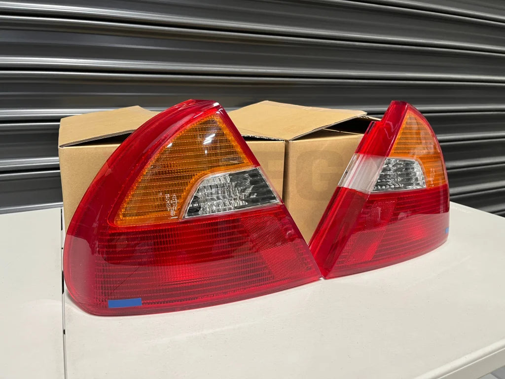 Rear Tail Light Set (Rhs & Lhs) To Suit Mitsubishi Lancer Evolution 5 / 6 6.5 Mr376899 Mr376900