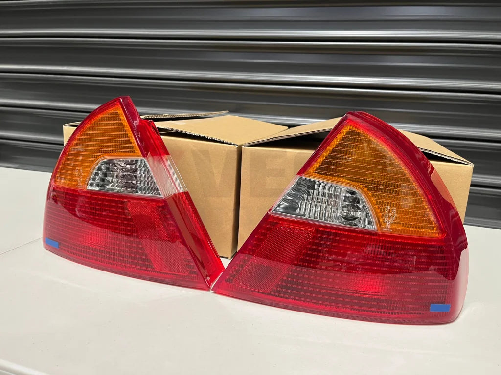 Rear Tail Light Set (Rhs & Lhs) To Suit Mitsubishi Lancer Evolution 5 / 6 6.5 Mr376899 Mr376900