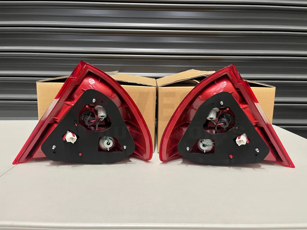 Rear Tail Light Set (Rhs & Lhs) To Suit Mitsubishi Lancer Evolution 5 / 6 6.5 Mr376899 Mr376900