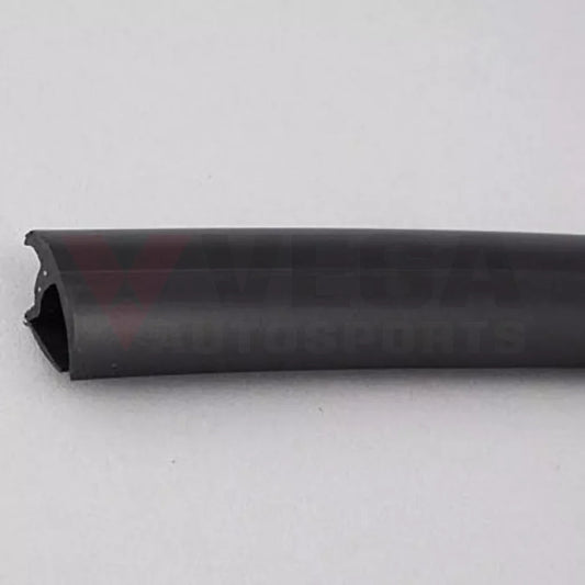Rear Window Moulding To Suit Mazda Rx7 Fd3S Fd01-50-6G0B Body Mouldings / Seals