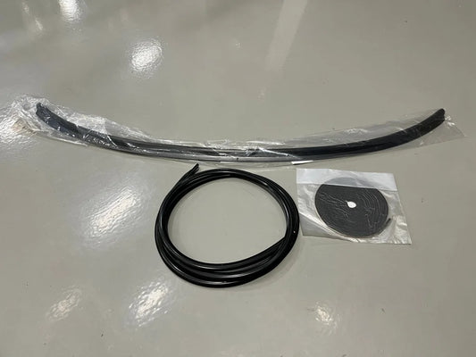 Rear Windscreen Fitting Kit To Suit Nissan Silvia S14 Exterior