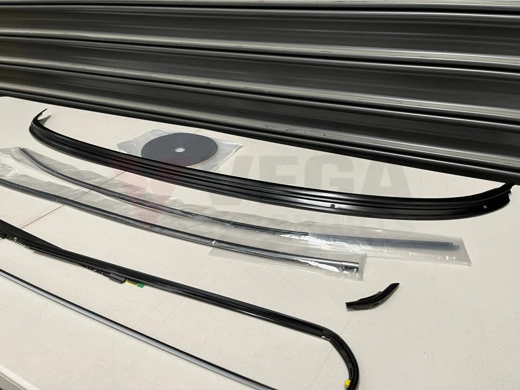 Rear Windscreen Moulding Fastener & Dam Kit To Suit Nissan Skyline R32 Gtr / Gts-T - Coupe (2-Door)