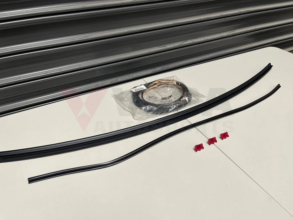 Rear Windscreen Moulding Kit To Suit Mitsubishi Lancer Evolution 5 / 6 6.5 Cp9A Exterior