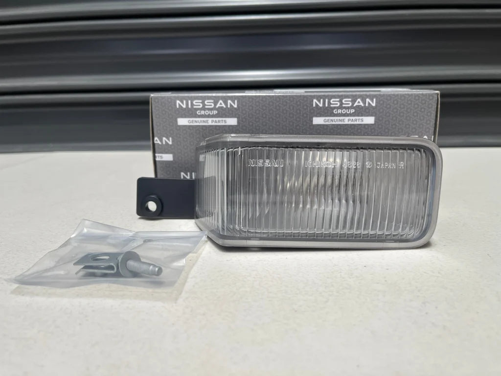Reverse Light (RHS) to suit Nissan Skyline R34 GTR / 20GT / 25GT / 25GT-4 / 25GT-t / GT-V - Early Model Electrical
