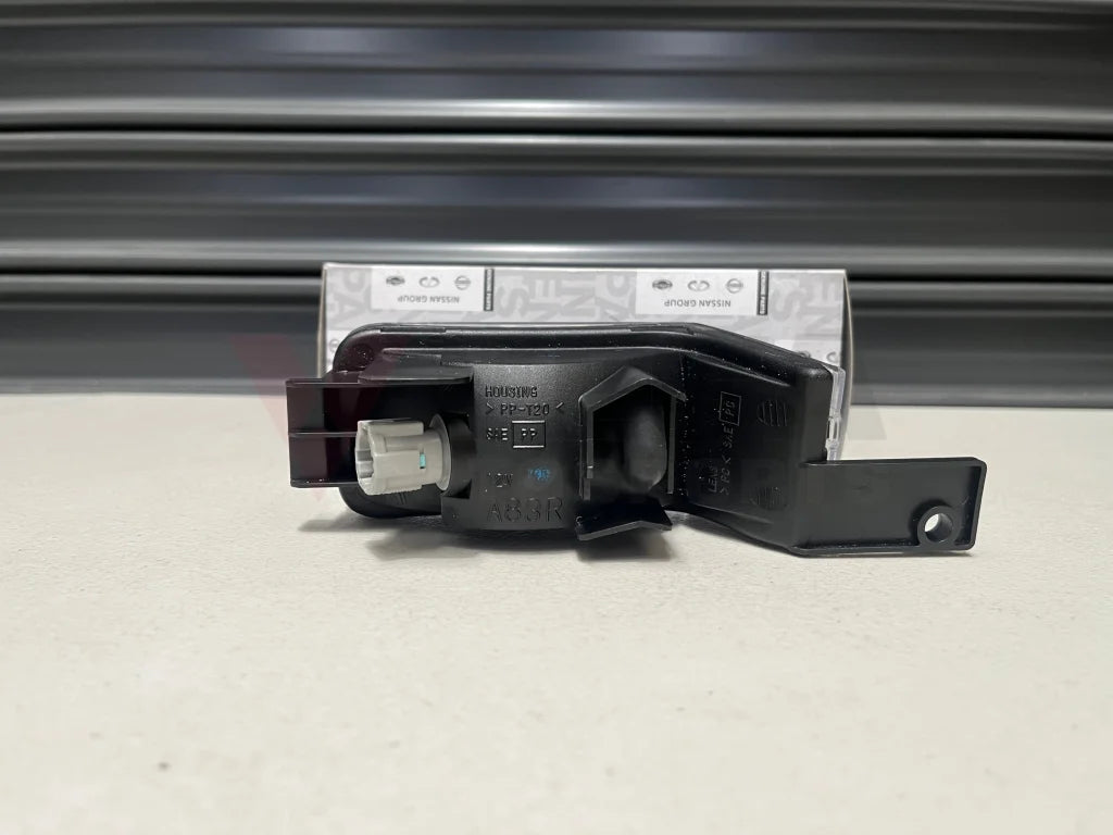 Reverse Light (RHS) to suit Nissan Skyline R34 GTR / 25GT / 25GT-4 / 25GT-T / GT-V - Late Model 2000.04~Onwards