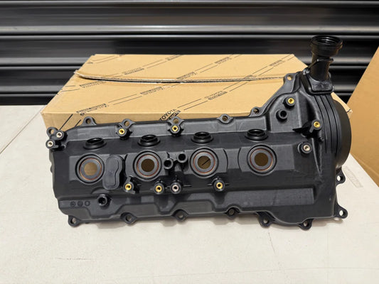 Right Rocker Cover to suit Landcruiser 70 76 78 79 Series VDJ 1VD 01-2007 to 08-2016 11201-51031 - Engine
