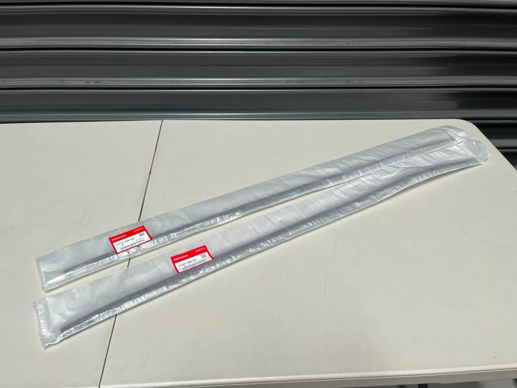 Roof Moulding Set (Rhs & Lhs) To Suit Honda Integra Dc5 74316-S6M-003 / 74306-S6M-003 Exterior