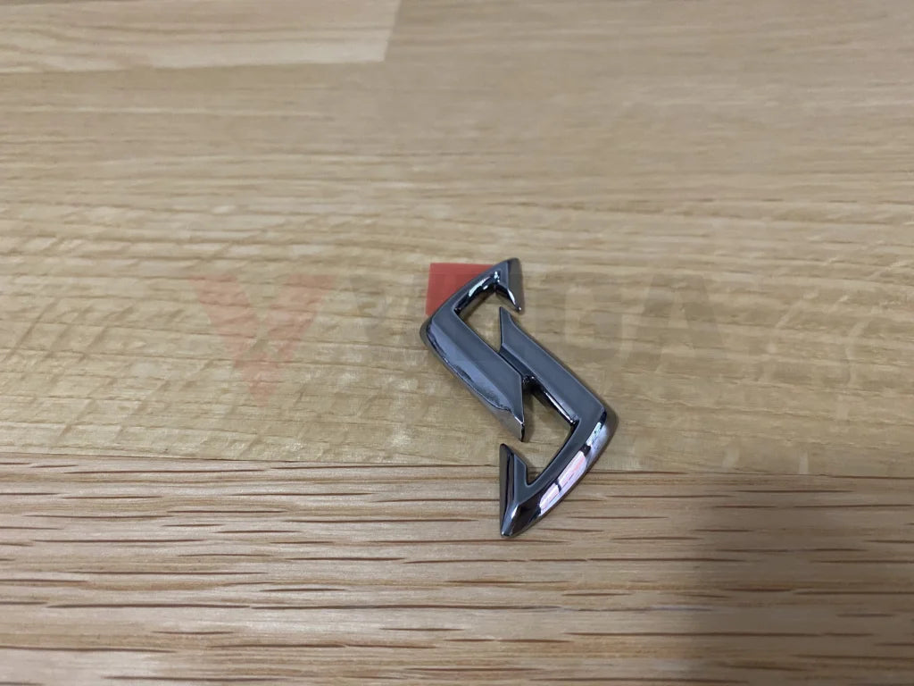 S Bonnet Badge To Suit Nissan Skyline R34 Gtt Emblems Badges And Decals