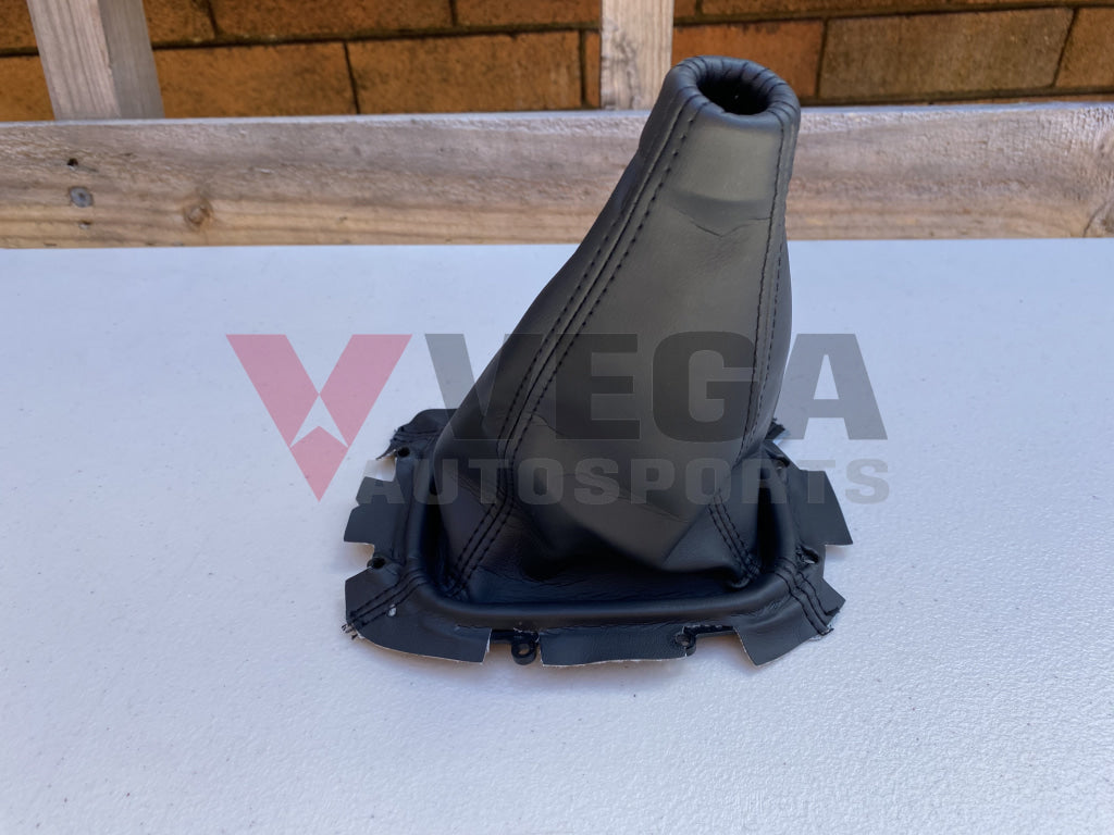 Shift Boot Black to suit Subaru 98-02 Forester / 99-01 Impreza WRX - Vega Autosports