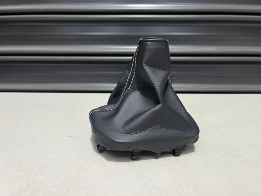 Shift Boot (Silver Stitch) To Suit Toyota Gr Yaris 2020 + / Cr Corolla 58808-12540-C1 Interior