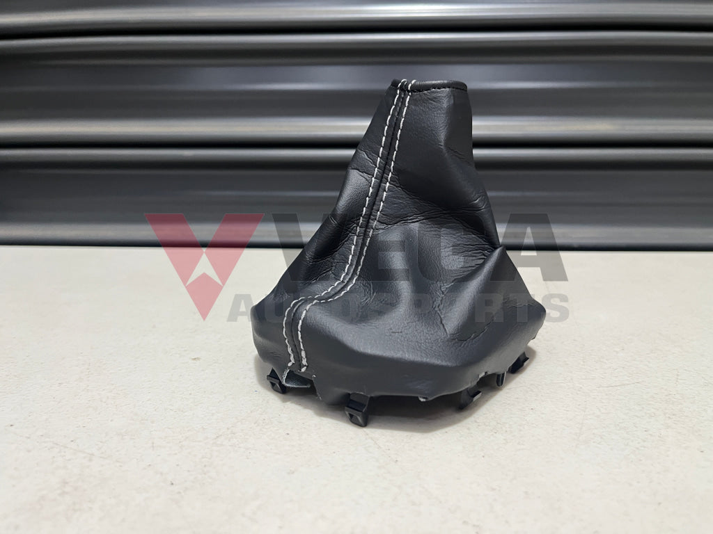 Shift Boot (Silver Stitch) To Suit Toyota Gr Yaris 2020 + / Cr Corolla 58808-12540-C1 Interior