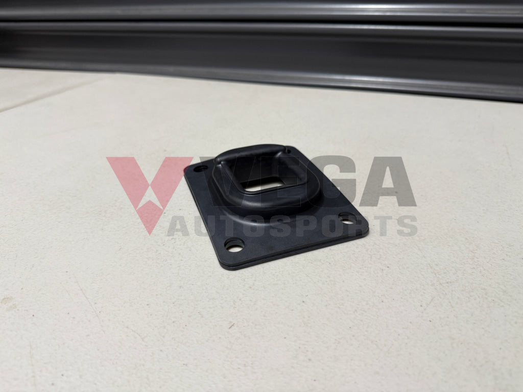 Shifter Tunnel Rubber Boot to suit Toyota Chaser JZX100 / JZX110 Chaser R154 5SP 33555 22110 Gearbox and Transmission