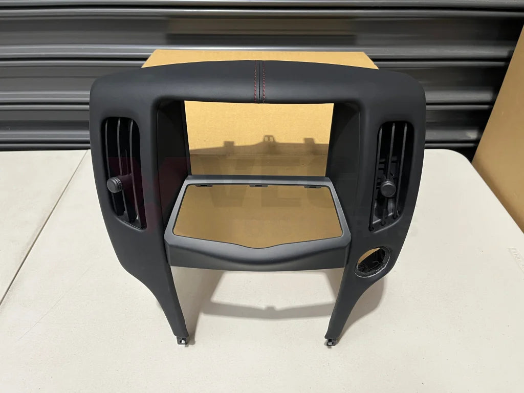 Stereo / Navigation Surround Nissan 370Z Nismo 2015 ~ Onwards 68260-6Ga2D Interior