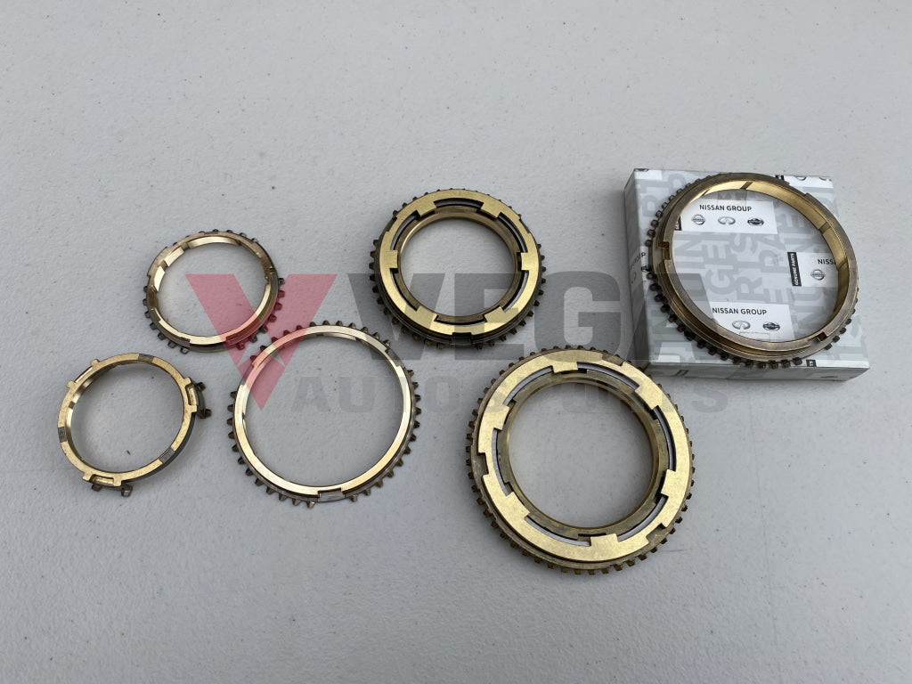Synchroniser Ring Set (1st to 5th plus Reverse) to suit Nissan Skyline R33 GTR Series 3 Gearbox - Vega Autosports