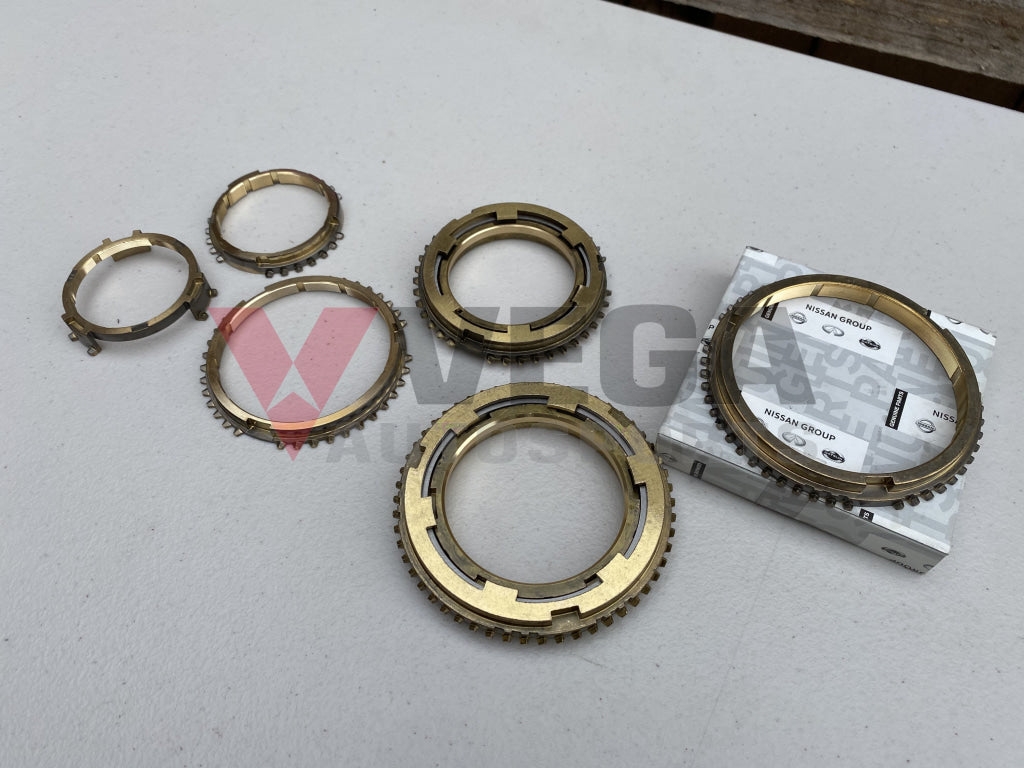 Synchroniser Ring Set (1st to 5th plus Reverse) to suit Nissan Skyline R33 GTR Series 3 Gearbox - Vega Autosports