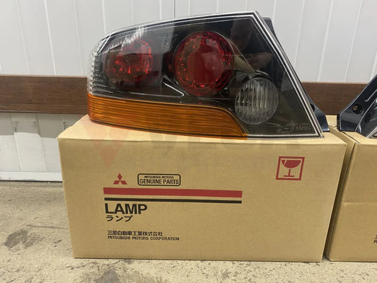 Tail Light Assemblies Rhs & Lhs To Suit Mitsubishi Lancer Evolution 9 Ct9A