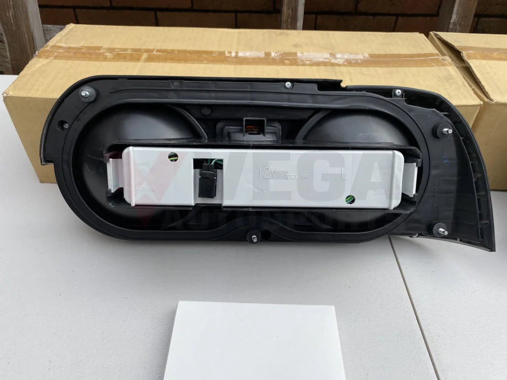 Tail Light Assembly Set & Cover (Rhs Lhs) To Suit Nissan Skyline R32 Gtr / Gts-T Gts Electrical