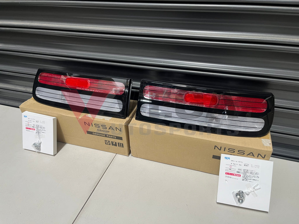 Tail Light Set Rhs & Lhs To Suit Nissan Fairlady 300Z Z32 Jdm 1999 26550-Vp125 / 26555-Vp125