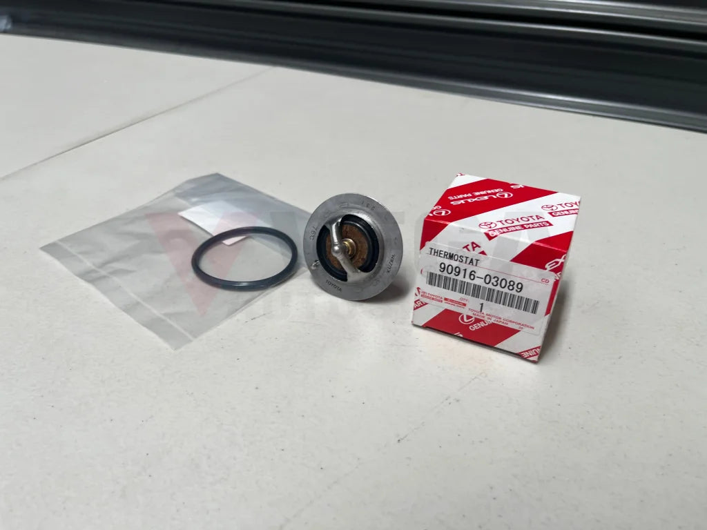 Thermostat And Gasket To Suit Toyota Landcruiser 70 80 100 200 Series 1Pz 1Hz 1Hd 1Vd 76C