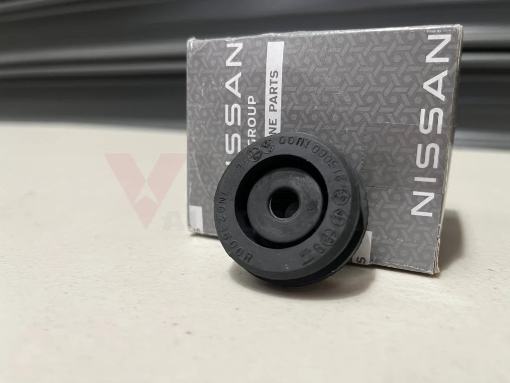 Upper Radiator Mounting Rubber To Suit Skyline R32 / R33 R34 Models 21506-01U00 Cooling