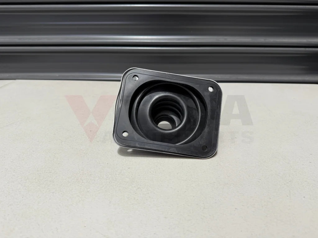 Upper Rubber Shift Boot to to suit Toyota Chaser JZX90 / JZX100 58280 22100 Gearbox and Transmission