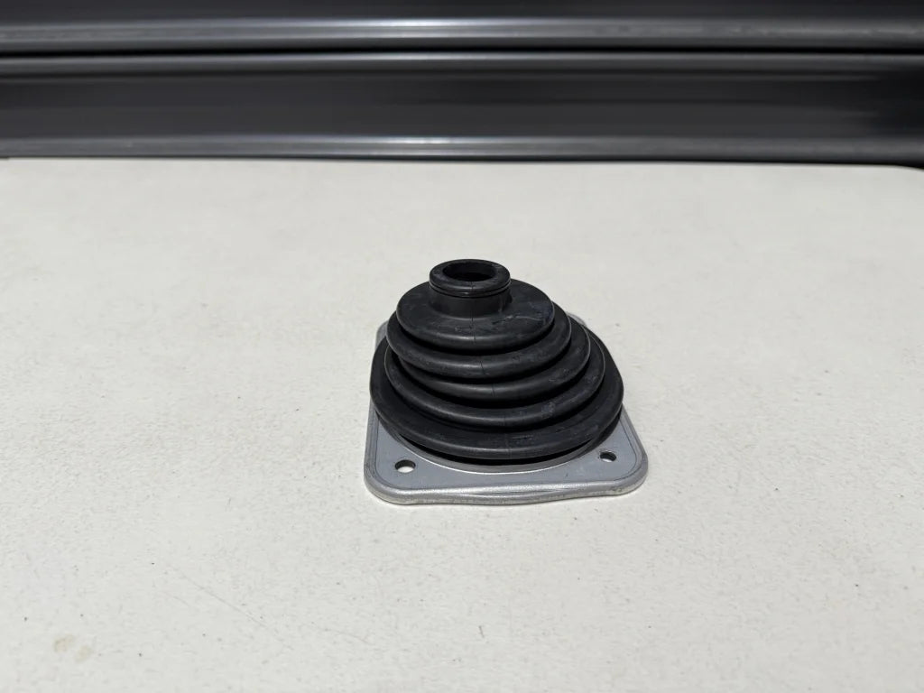 Upper Rubber Shift Boot to to suit Toyota Chaser JZX90 / JZX100 58280 22100 Gearbox and Transmission