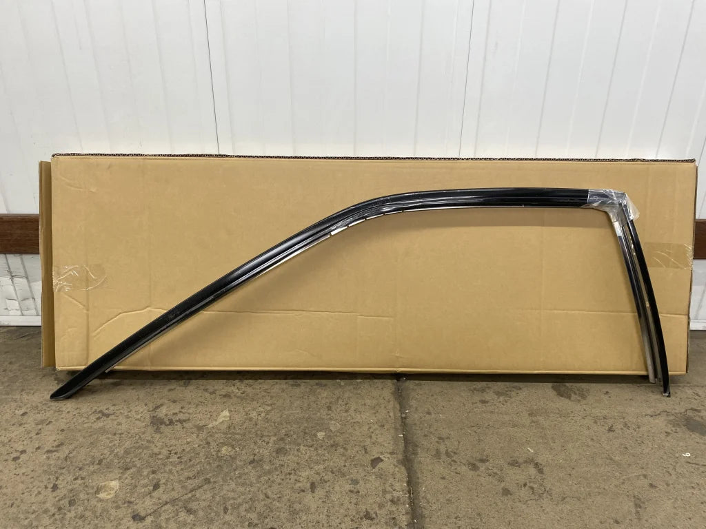 Upper Weatherstrip Retainer Moulding (Lhs) To Suit R32 Gtr / Gts-T (All Coupe) Genuine Nissan
