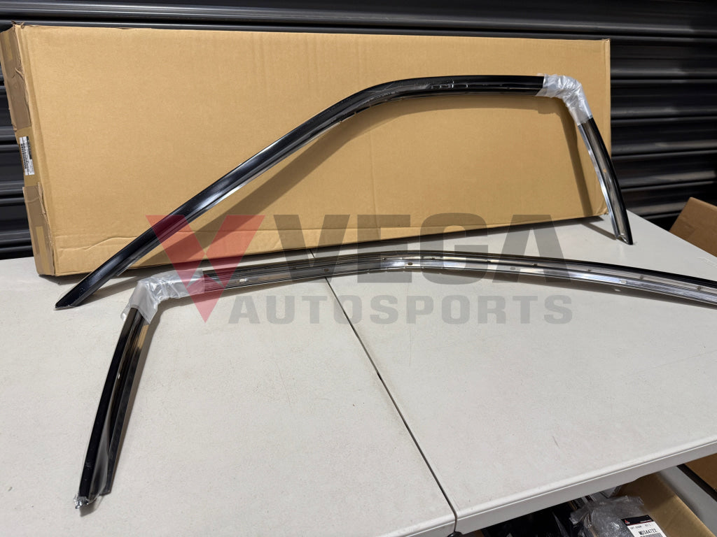 Upper Weatherstrip Retainer Moulding Set RHS & LHS to suit R32 GTR / GTS-T (All Coupe) 76871-04U00 / 76870-04U00