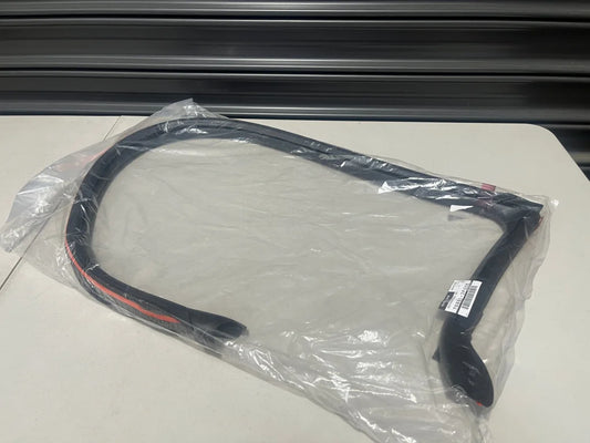 Upper Window Weatherstrip Lhs To Suit Nissan R35 Gtr 76861-Jf00A Body Mouldings / Seals