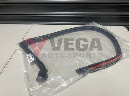 Upper Window Weatherstrip Rhs To Suit Nissan R35 Gtr 76860-Jf00A Body Mouldings / Seals