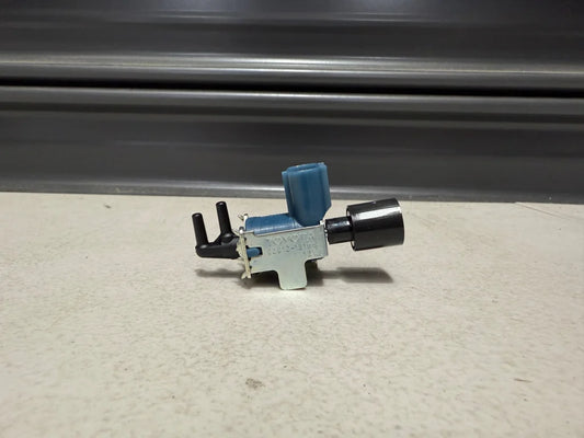 Vacuum Solenoid Valve to suit Toyota Landcruiser 70 78 79 80 100 105 Series HZJ 1HZ HDJ 1HD 90910-12155 Engine