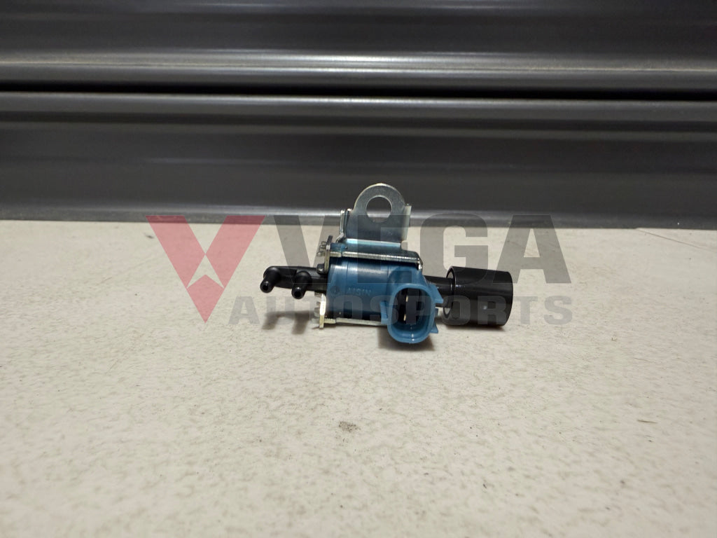 Vacuum Solenoid Valve to suit Toyota Landcruiser 70 78 79 80 100 105 Series HZJ 1HZ HDJ 1HD 90910-12155 Engine