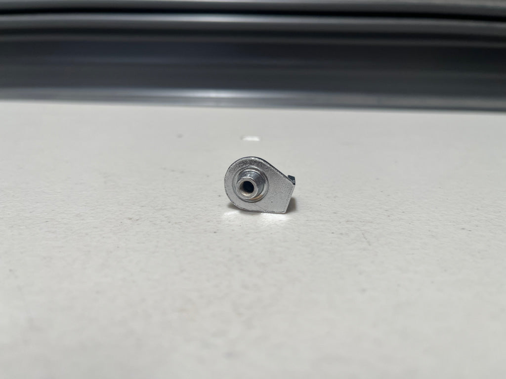 Ventilator Window Pivot Bracket To Suit Datsun 1200 Sunny Truck 80238-H1001 Exterior