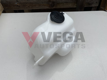 Windscreen Washer Bottle Tank With Rear To Suit Toyota Land Cruiser 80 Series Cooling