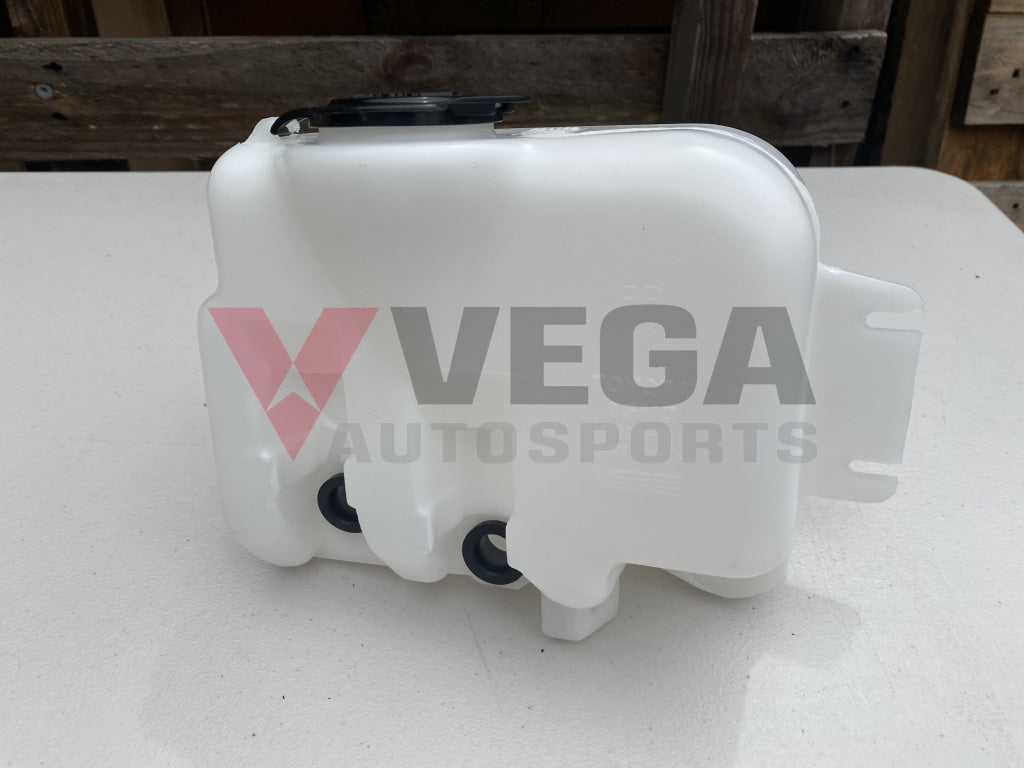 Windscreen Washer Bottle Tank With Rear To Suit Toyota Land Cruiser 80 Series Cooling