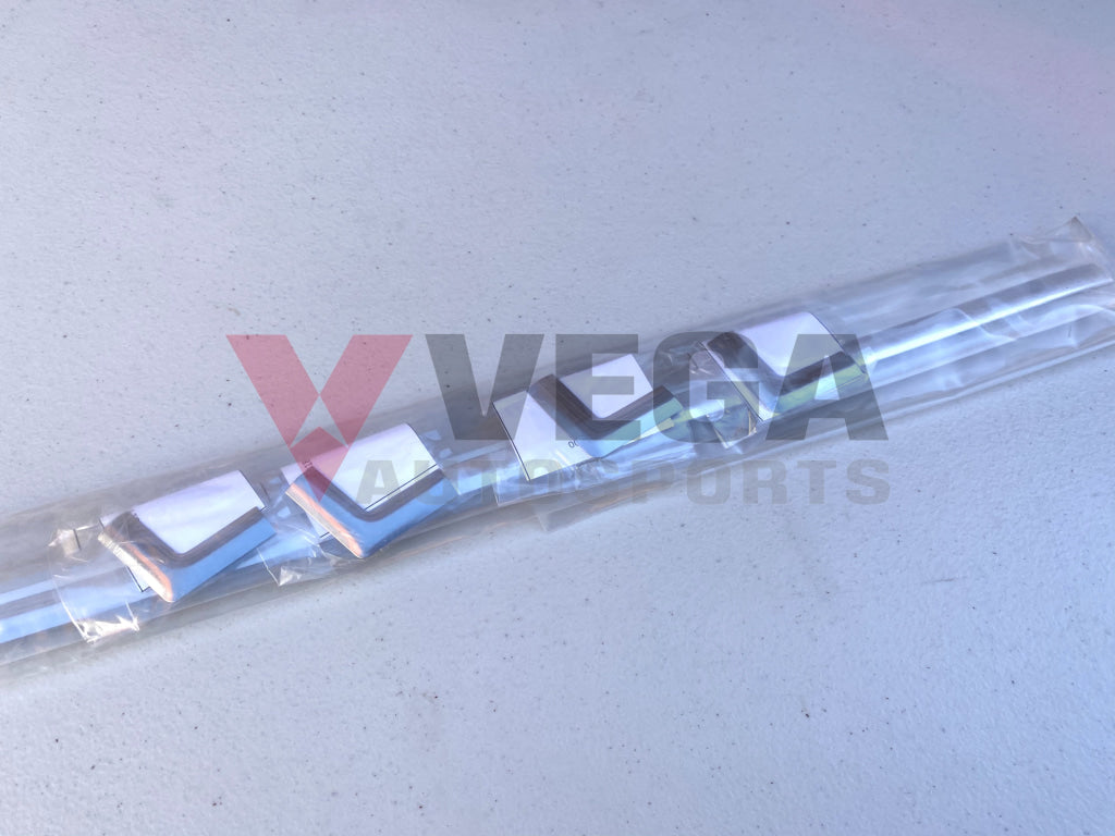 Windshield Moulding Kit Genuine to suit DATSUN 1200 (Fits NISSAN B110 Sunny Ute B120) - Vega Autosports